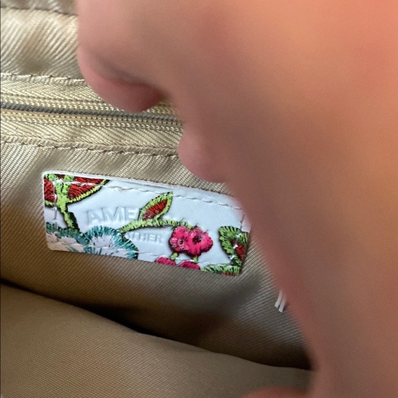 American Floral Women's Bag With guitar strap NWT - Picture 8 of 15